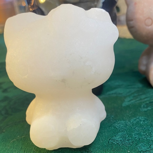 Hello kitty unlisted crystals. - Picture 7 of 7